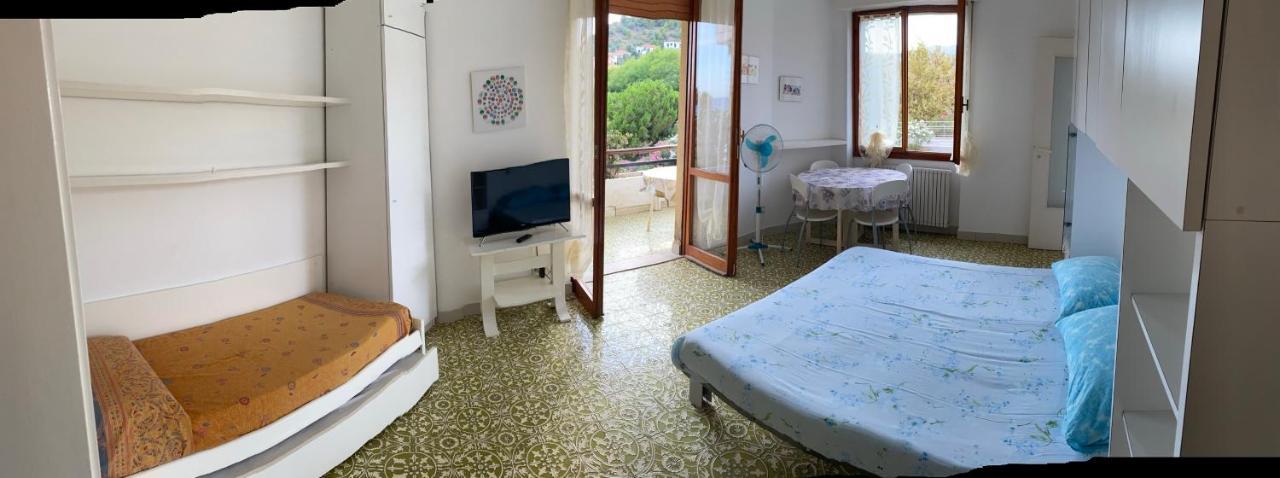 Casa Di Rosa Apartment San Lorenzo al Mare Bagian luar foto