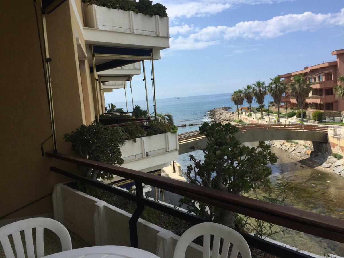 Casa Di Rosa Apartment San Lorenzo al Mare Bagian luar foto